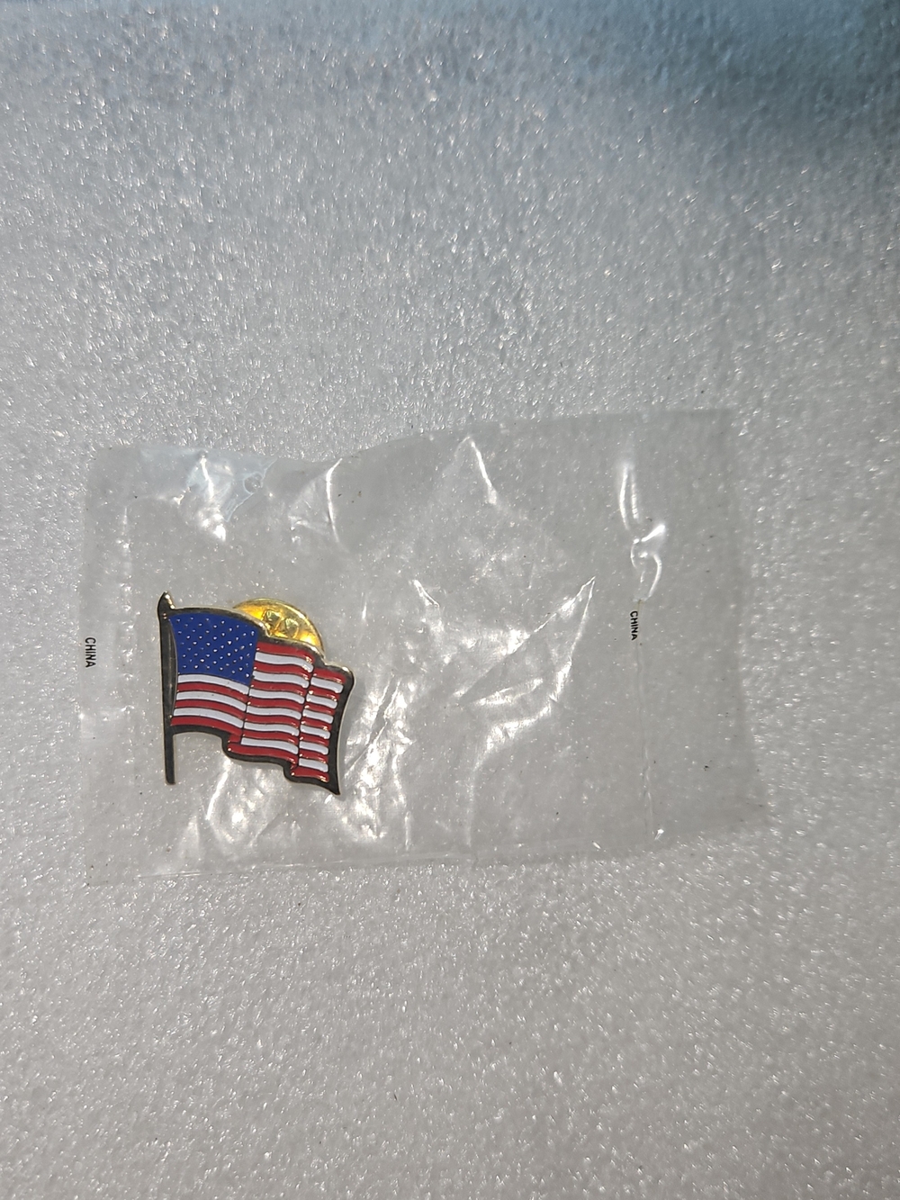 NEW American Waving Flag Lapel Pin 77340 Gold Toned Single Clutch Back 9/11